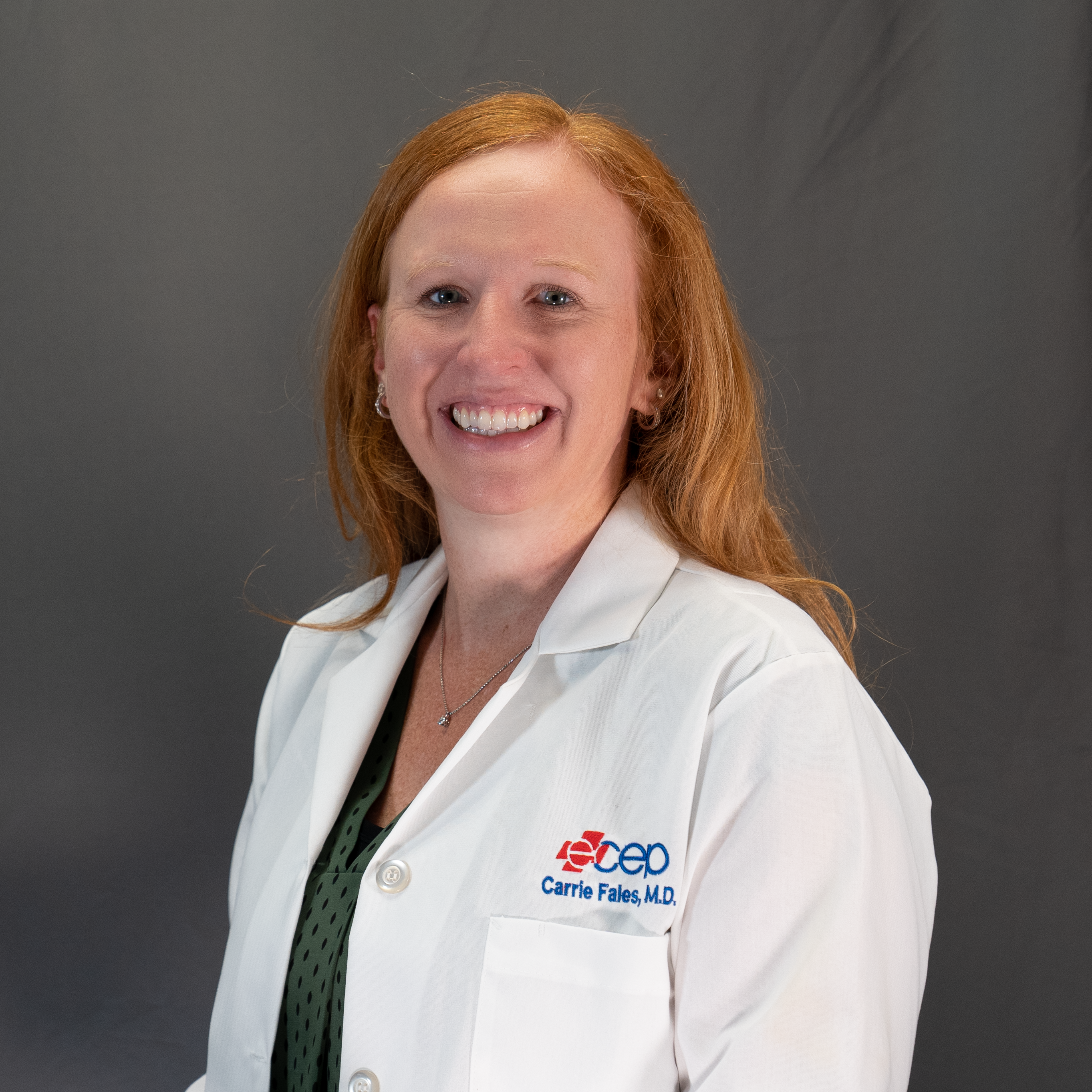 Carrie Fales Headshot